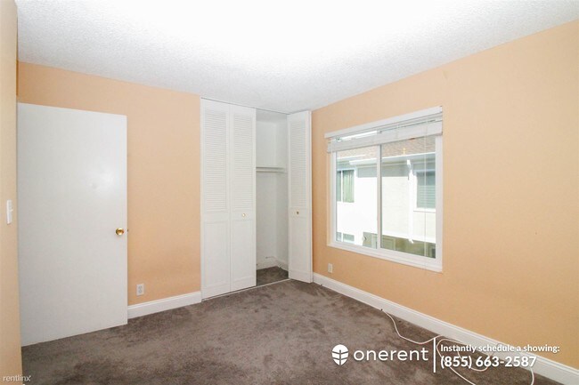 Building Photo - 4565 Deerfield Terrace