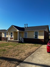 Building Photo - 3527 Brookway Dr