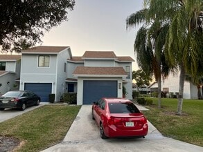 Building Photo - 1581 Woodbridge Lakes Cir