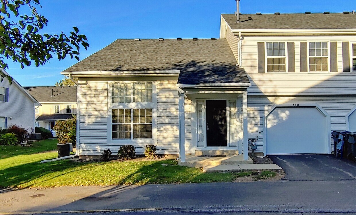 Primary Photo - 328 Wisteria Dr
