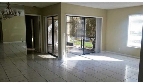 Building Photo - 3861 Cocoplum Cir
