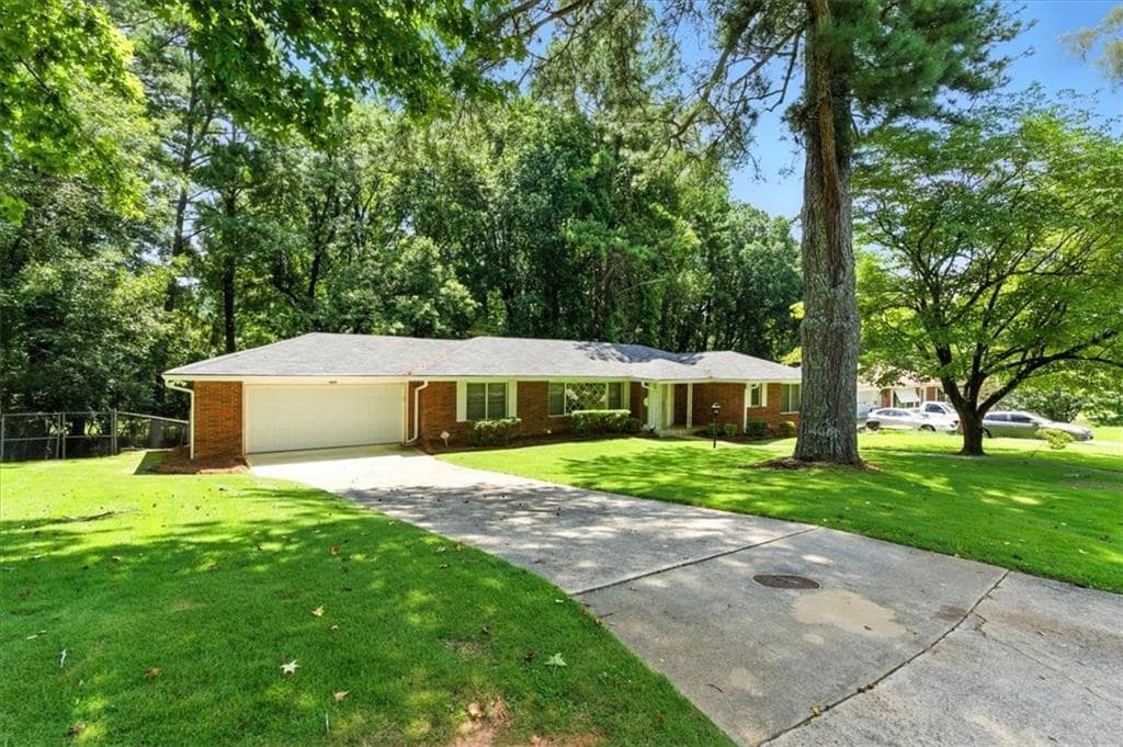 Primary Photo - 893 Woodmere Dr NW