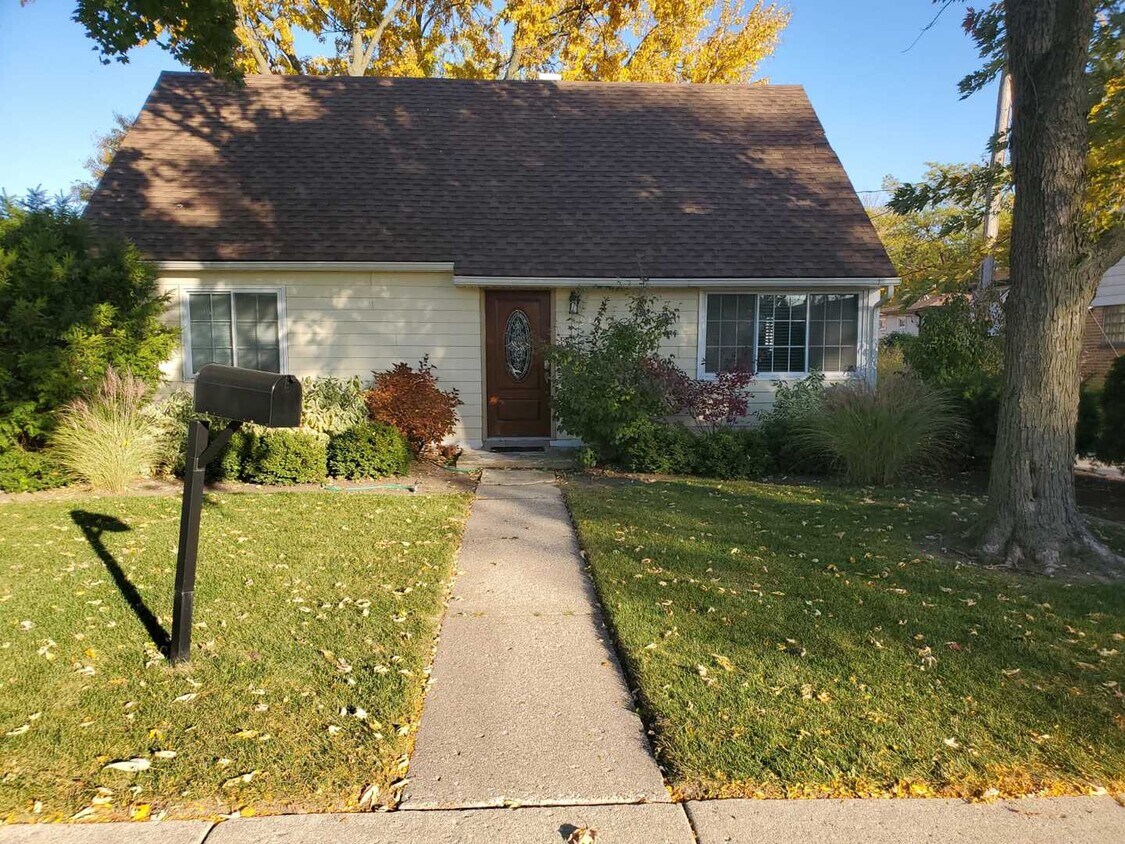 Primary Photo - 8411 Austin Ave