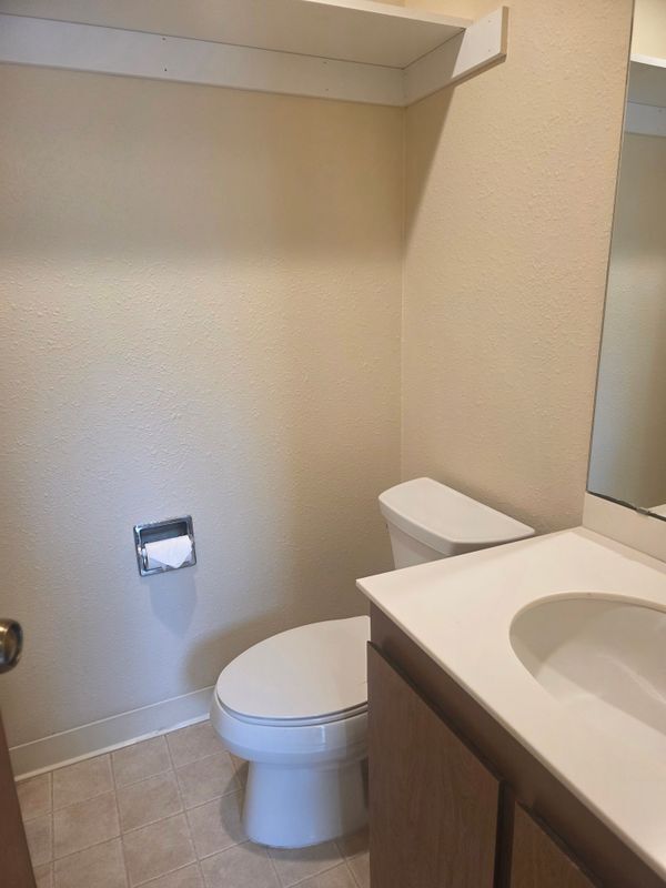 Foto del edificio - 420 Dela Vina Ave