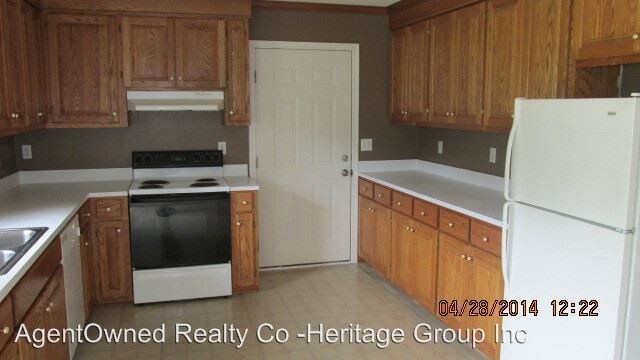 Building Photo - 5225 Ridge St