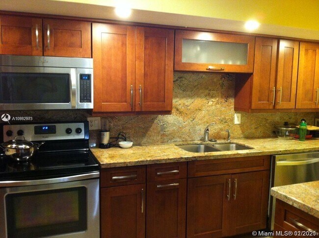 Foto del edificio - 4866 Sheridan St