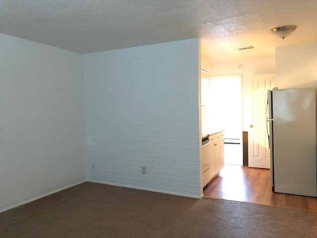 Building Photo - 2241 W Laskey Rd