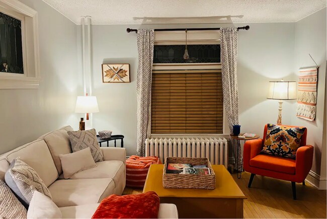 Foto del edificio - 1318 E 6th St