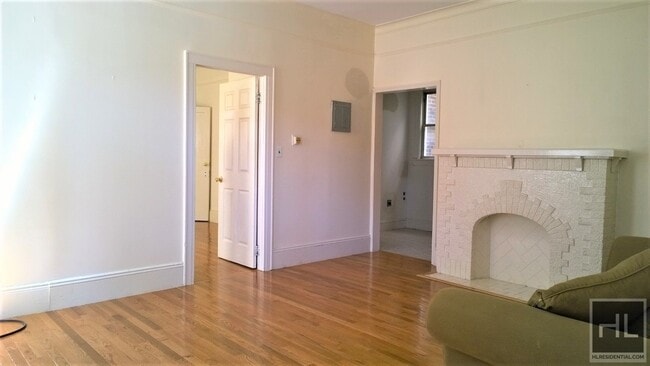 Building Photo - 475 Lenox Rd