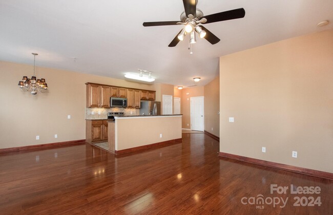 Foto del edificio - 14949 Santa Lucia Dr