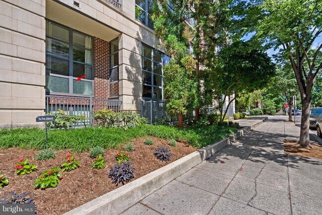Foto del edificio - 2020 12th St NW