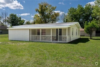 Building Photo - 2352 Sunnyview Dr