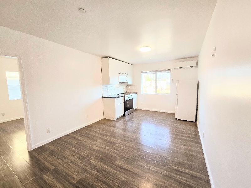 Primary Photo - 3121 Larga Ave