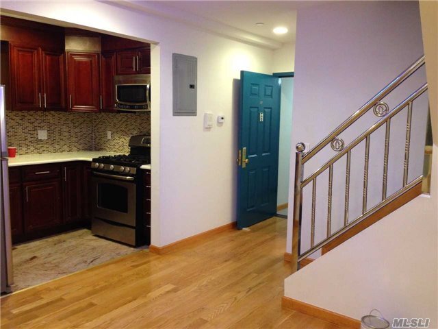 Primary Photo - 65-44 Woodside Ave