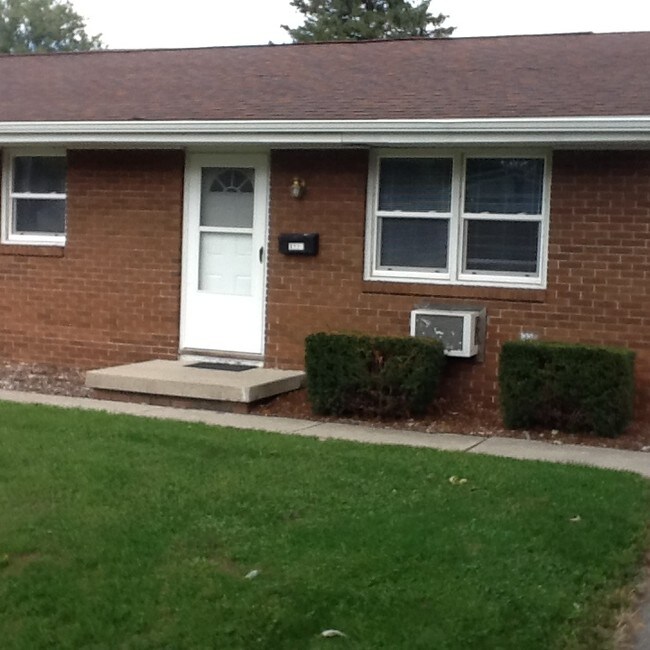 Front entrance - 1228 4th St