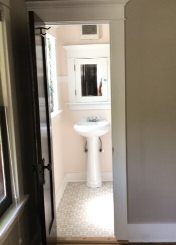 sink in bathroom - 4315 Marmion Way