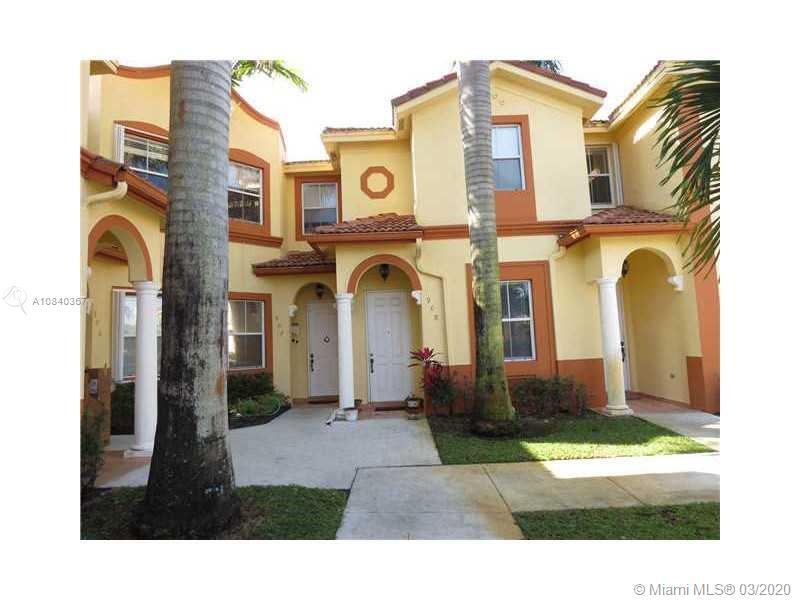 Foto principal - 5620 NW 107th Ave