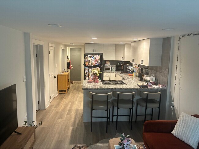 Foto del edificio - 1336 W Diversey Pkwy