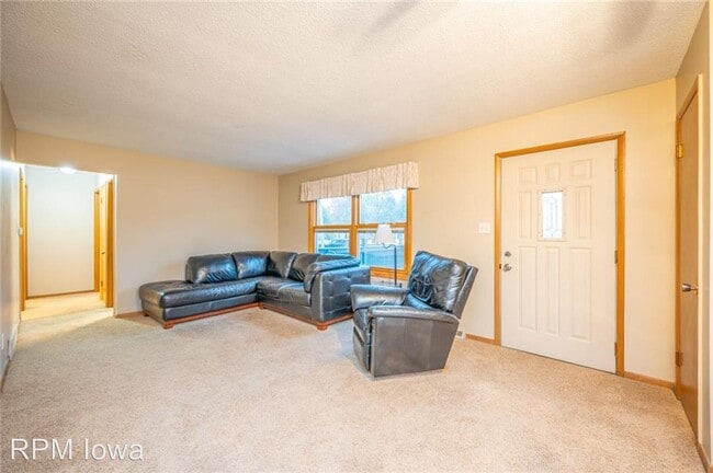 Building Photo - 3 br, 1 bath House - 4200 66th Street