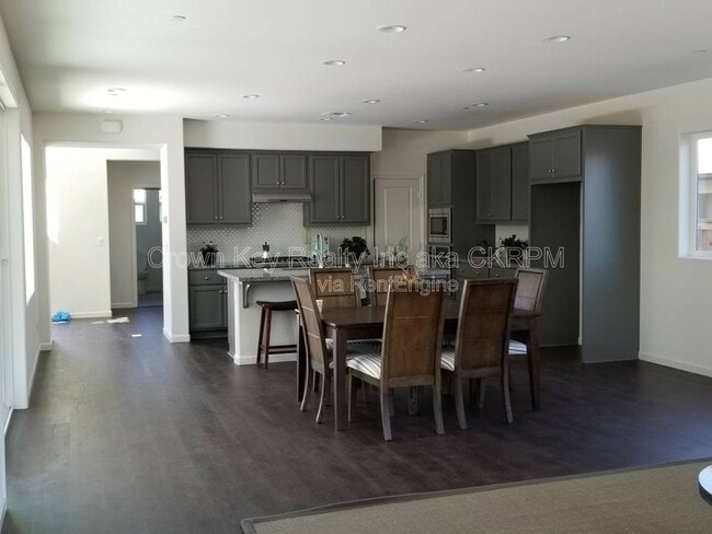Foto del edificio - 4174 Avalon St