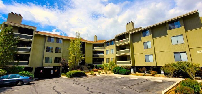 Primary Photo - Amazing Idlewild Riverfront Condominium, b...