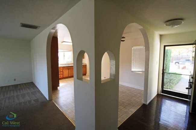 Building Photo - 4722 Harwood Rd