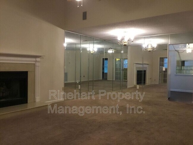 Foto del edificio - 1573 Hunt Club Ct