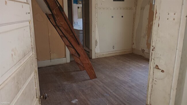 Building Photo - 2 br, 2 bath House - 729 Washington Street