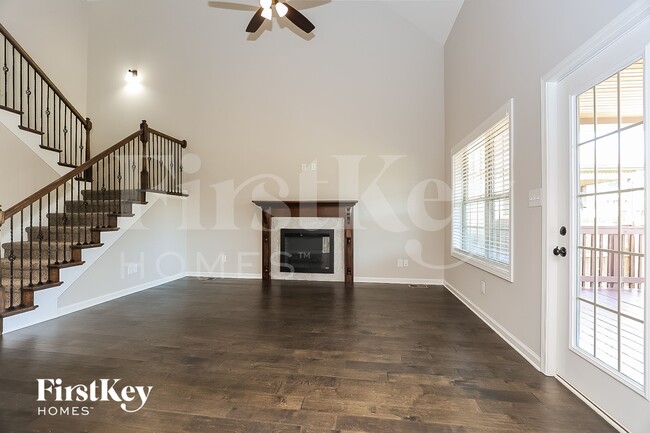 Building Photo - 1594 Raven Rd