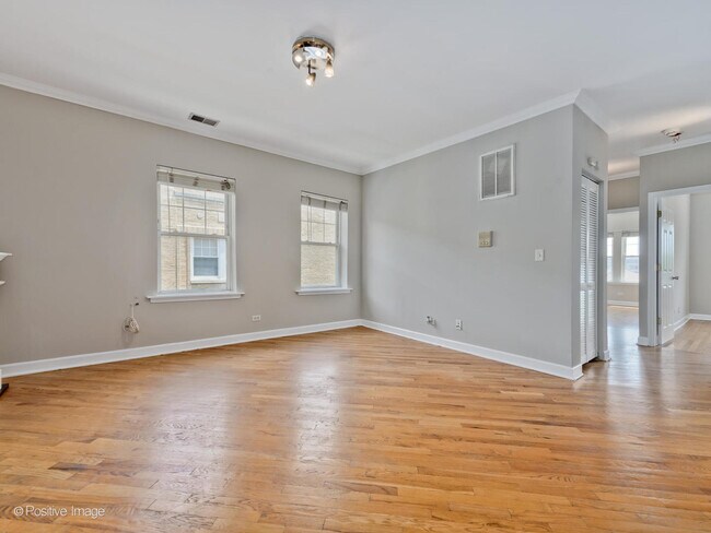 Building Photo - 2416 W Bryn Mawr Ave