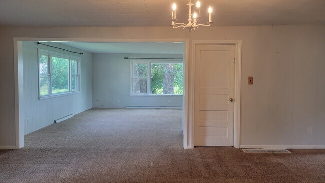 Building Photo - 39W742 Plank Rd