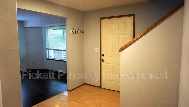 Building Photo - 12867 NW Canyon Trail