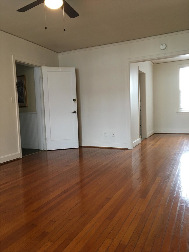 Foto del edificio - 355 Highland Ave SW