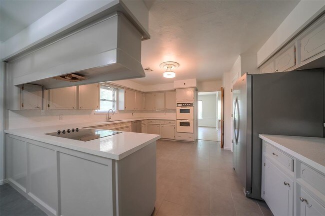 Building Photo - 6415 Kury Ln