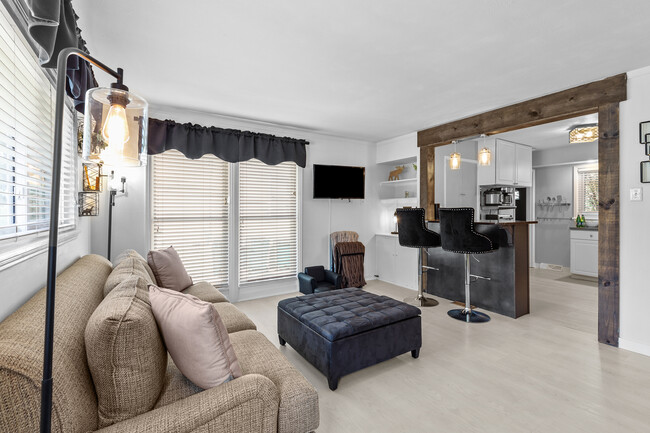 Foto del edificio - 723 Landscape Ave