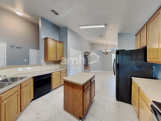 Building Photo - 8321 Brigalow St
