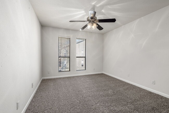 Photo - Shadowood Apartments