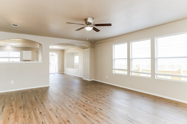 Building Photo - 4431 Mystic Sunrise Dr