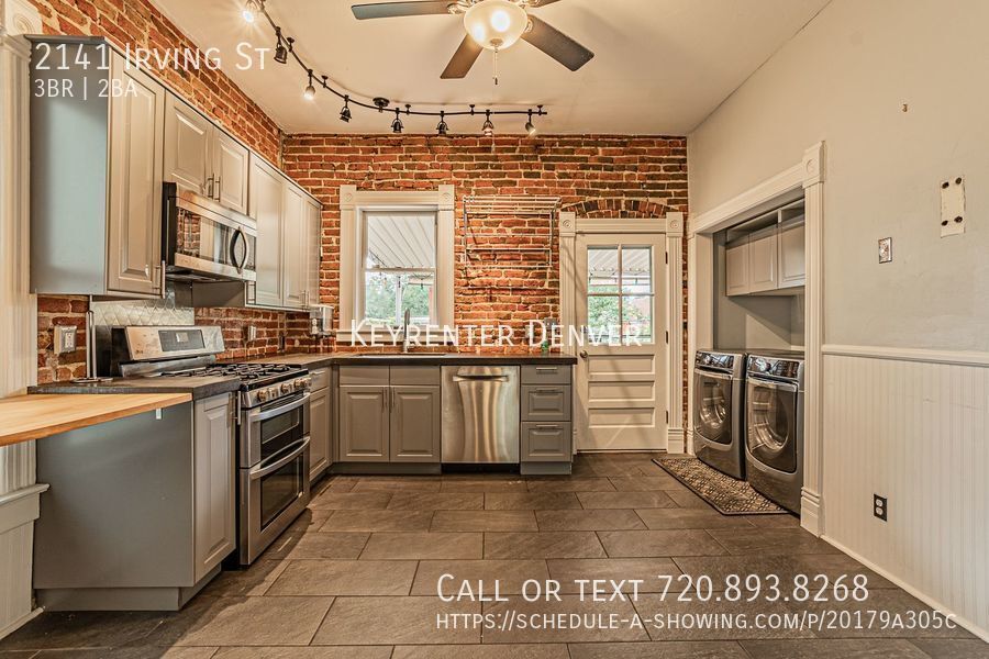 Primary Photo - Exceptional 3 Bed 2 Bath Home Near Sloan's...