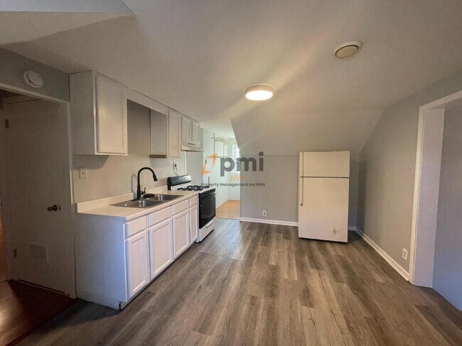 Foto del edificio - 8000 Lake Shore Dr