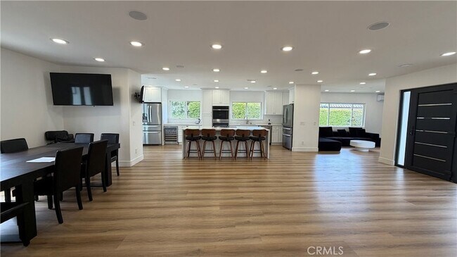 Foto del edificio - 5855 Shirley Ave