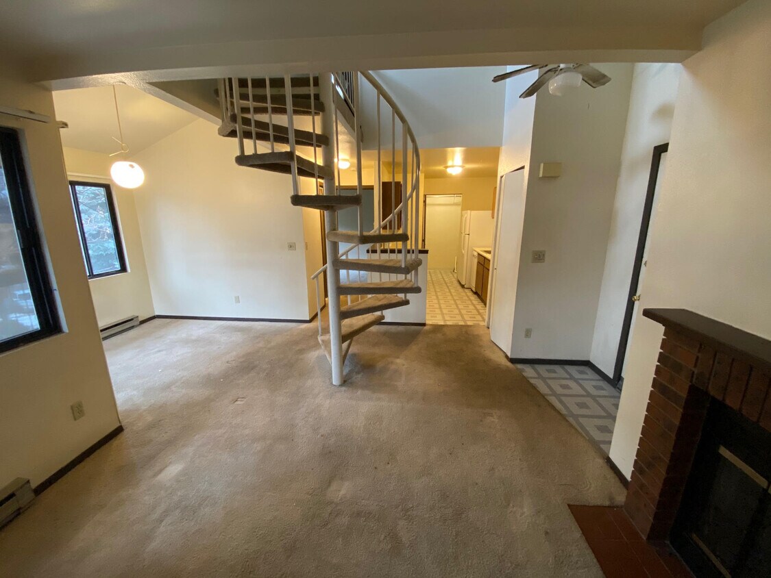 Foto principal - 4501 E Boardwalk Dr