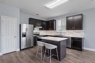Building Photo - 5508 Nelson Oaks Dr