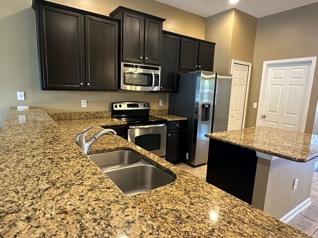 Cocina - 12154 Narrowleaf Ct