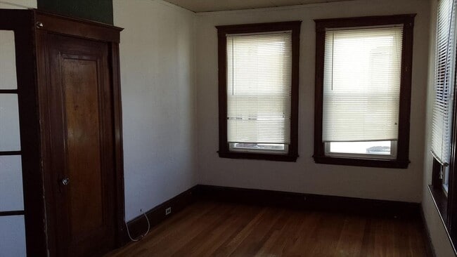 Building Photo - 22 Commonwealth Terrace