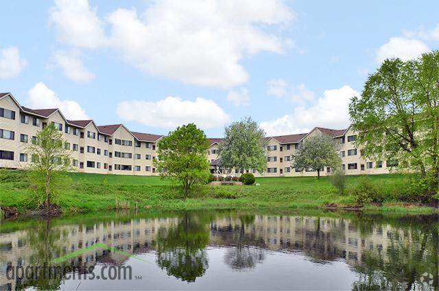 Building - The Grove at White Bear Lake