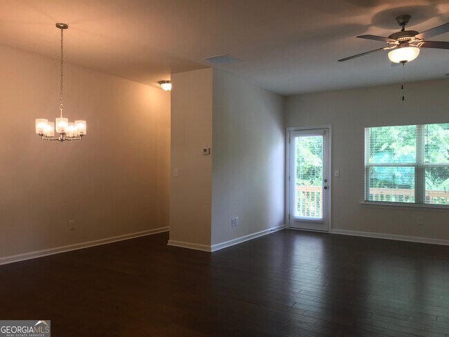 Foto del edificio - 3844 Equity Ln