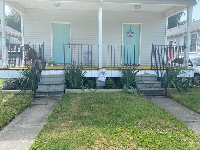 Building Photo - 844 Lebeau St