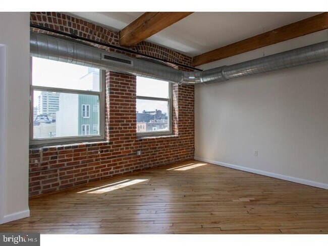 Building Photo - 1220 Buttonwood St