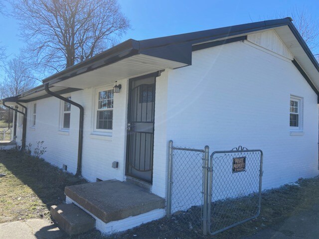 Building Photo - 312 Beech St